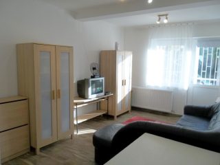 Kiadó 28 m²-esházrész Nyíregyháza, Debreceni utca: 100'000 Ft