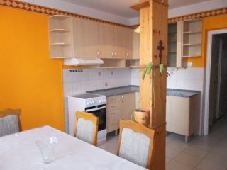 Kiadó 55 m²-estársasházi lakás Nyíregyháza, Fazekas János tér: 140'000 Ft