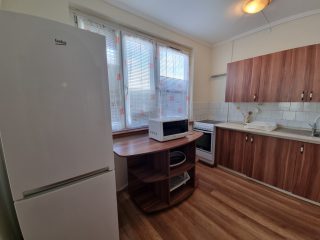 Kiadó 56 m²-estársasházi lakás Nyíregyháza, Fazekas János tér: 140'000 Ft