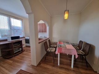 Kiadó 56 m²-estársasházi lakás Nyíregyháza, Fazekas János tér: 140'000 Ft