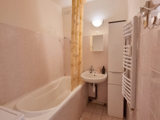 Kiadó 51 m²-estársasházi lakás Nyíregyháza, Homok sor utca: 130'000 Ft