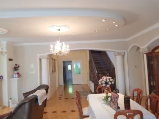 Kiadó 226 m²-escsaládi ház Nyíregyháza, Korányi Kertváros: 1'300'000 Ft