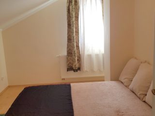 Kiadó 226 m²-escsaládi ház Nyíregyháza, Korányi Kertváros: 1'300'000 Ft