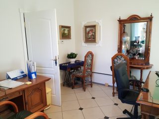 Kiadó 226 m²-escsaládi ház Nyíregyháza, Korányi Kertváros: 1'300'000 Ft