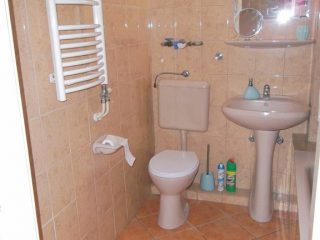 Kiadó 28 m²-estársasházi lakás Nyíregyháza, Mező utca: 100'000 Ft