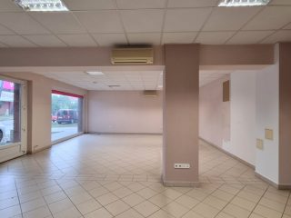 Kiadó 103 m²-esüzlethelyiség utcai bejárattal Nyíregyháza, NyírPláza közeli utca: 259'000 Ft