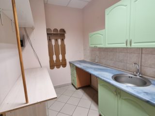 Kiadó 103 m²-esüzlethelyiség utcai bejárattal Nyíregyháza, NyírPláza közeli utca: 259'000 Ft