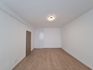 Kiadó 42 m²-estársasházi lakás Nyíregyháza, Petőfi utca: 135'000 Ft