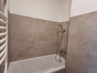 Kiadó 42 m²-estársasházi lakás Nyíregyháza, Petőfi utca: 135'000 Ft