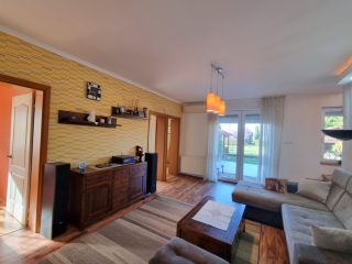 Eladó 121 m²-esikerház Nyíregyháza, Ságvári kertváros: 98'000'000 Ft