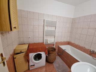 Kiadó 56 m²-estársasházi lakás Nyíregyháza, Új utca: 150'000 Ft