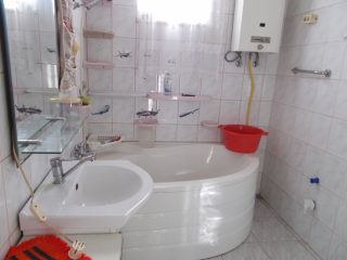 Eladó 140 m²-escsaládi ház Ózd, Előd vezér utca: 14'500'000 Ft