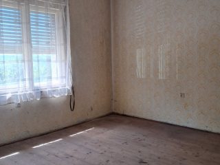 Eladó 100 m²-escsaládi ház Ózd, Honvéd út: 5'900'000 Ft