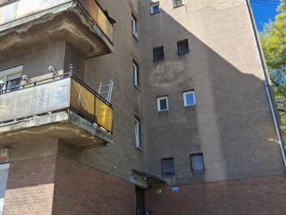 Eladó 55 m²-estársasházi lakás Ózd, Ív út: 9'000'000 Ft