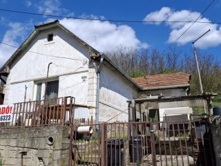 Eladó 50 m²-escsaládi ház Ózd, Liszt F. utca: 4'000'000 Ft