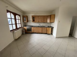 Eladó 120 m²-escsaládi ház Páty, Torbágyi út: 49'900'000 Ft