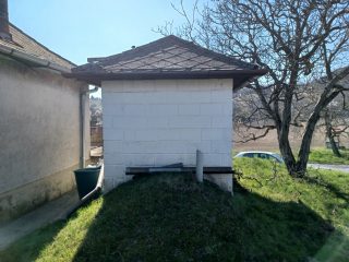 Eladó 12 m²-esüdülő Pázmánd (Pázmánd) , Bágyomi út: 9'000'000 Ft