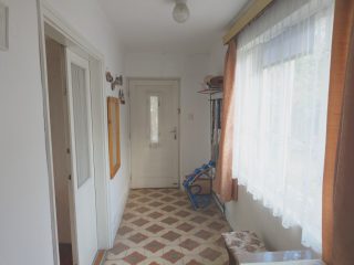 Eladó 90 m²-escsaládi ház Pázmánd (Pázmánd) , Petőfi utca: 49'900'000 Ft