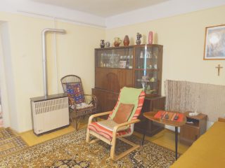 Eladó 90 m²-escsaládi ház Pázmánd (Pázmánd) , Petőfi utca: 49'900'000 Ft