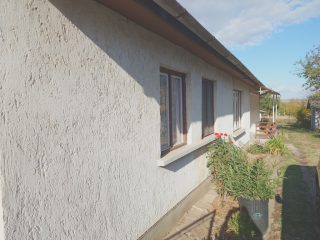 Eladó 90 m²-escsaládi ház Pázmánd (Pázmánd) , Petőfi utca: 49'900'000 Ft