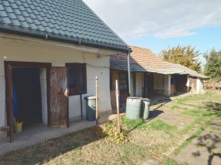 Eladó 90 m²-escsaládi ház Pázmánd (Pázmánd) , Petőfi utca: 49'900'000 Ft