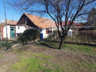 Eladó 96 m²-escsaládi ház Pécel, Bartoshegy - Városközpont közeli utca: 55'000'000 Ft