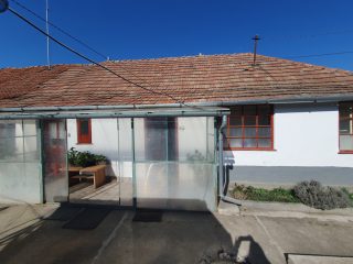 Eladó 96 m²-escsaládi ház Pécel, Bartoshegy - Városközpont közeli utca: 55'000'000 Ft