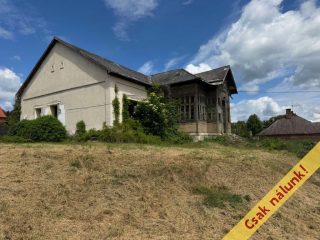 Eladó 200 m²-escsaládi ház Pécel, Erzsébet sétány: 152'000'000 Ft