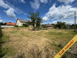 Eladó 200 m²-escsaládi ház Pécel, Erzsébet sétány: 152'000'000 Ft