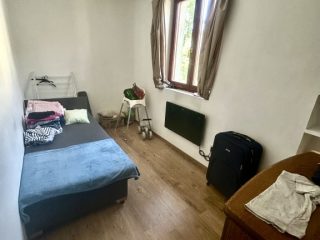Eladó 300 m²-escsaládi ház Pécel, Felsősor utca: 169'900'000 Ft