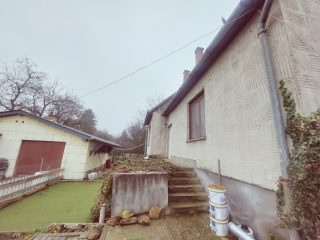 Eladó 150 m²-escsaládi ház Pécel, Kun J utca: 125'990'000 Ft