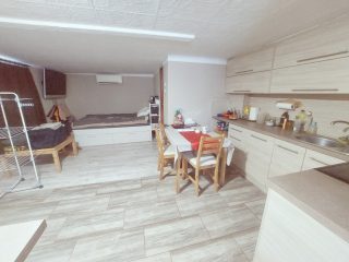 Eladó 150 m²-escsaládi ház Pécel, Kun J utca: 125'990'000 Ft