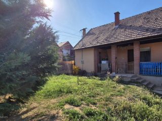 Eladó 75 m²-escsaládi ház Pécel, Maglódi úthoz közeli utca: 78'500'000 Ft