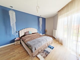 Eladó 400 m²-escsaládi ház Pécel, Pécel: 368'000'000 Ft