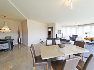 Eladó 400 m²-escsaládi ház Pécel, Pécel: 368'000'000 Ft