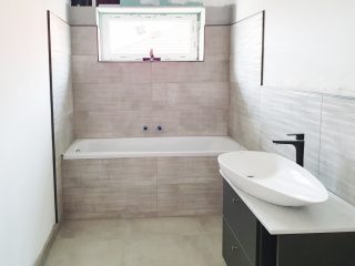 Eladó 400 m²-escsaládi ház Pécel, Pécel: 368'000'000 Ft