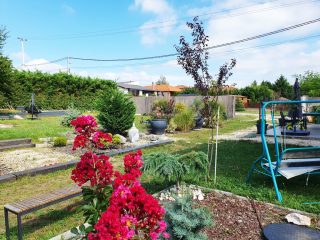 Eladó 400 m²-escsaládi ház Pécel, Pécel: 368'000'000 Ft