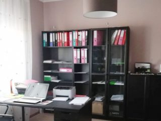 Eladó 210 m²-escsaládi ház Pécel, Városközpont közeli utca: 139'000'000 Ft