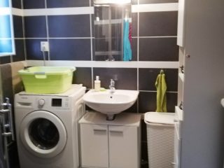 Eladó 210 m²-escsaládi ház Pécel, Városközpont közeli utca: 139'000'000 Ft