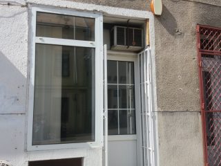 Kiadó 21 m²-esüzlethelyiség utcai bejárattal Pécs, Alkotmány utca: 70'000 Ft