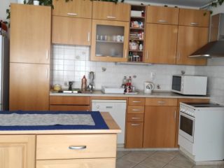 Eladó 69 m²-estársasházi lakás Pécs, Kanyar utca: 49'900'000 Ft