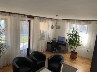 Eladó 180 m²-escsaládi ház Pécs, Szőlő utca: 115'000'000 Ft