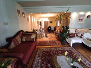 Eladó 250 m²-essorház Pécs, Vándor utca: 68'500'000 Ft