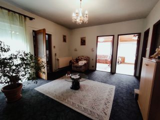 Eladó 250 m²-essorház Pécs, Vándor utca: 68'500'000 Ft