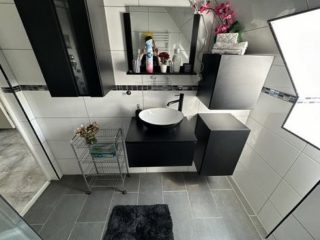 Eladó 112 m²-escsaládi ház Pilis, Központ közeli út: 76'000'000 Ft