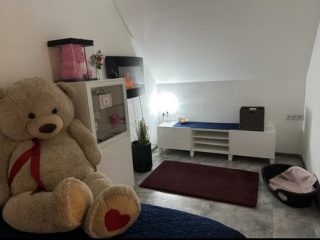 Eladó 112 m²-escsaládi ház Pilis, Központ közeli út: 76'000'000 Ft