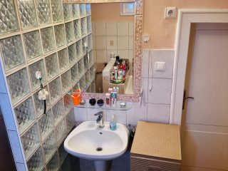 Eladó 100 m²-escsaládi ház Pilis, Központi utca: 69'000'000 Ft