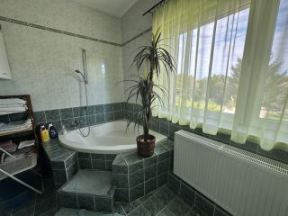 Eladó 150 m²-esikerház Pilis, Szép, karbantartott ház: 96'900'000 Ft