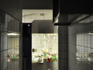 Eladó 260 m²-esvendéglátó egység utcai bejárattal Piliscsaba, ELADÓ - BÉRBEADÓ Vendéglő Piliscsabán: 155'000'000 Ft