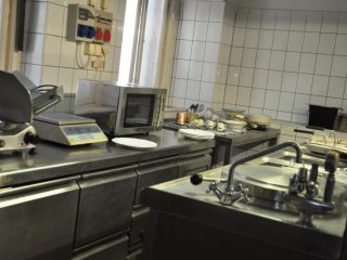 Eladó 260 m²-esvendéglátó egység utcai bejárattal Piliscsaba, ELADÓ - BÉRBEADÓ Vendéglő Piliscsabán: 155'000'000 Ft